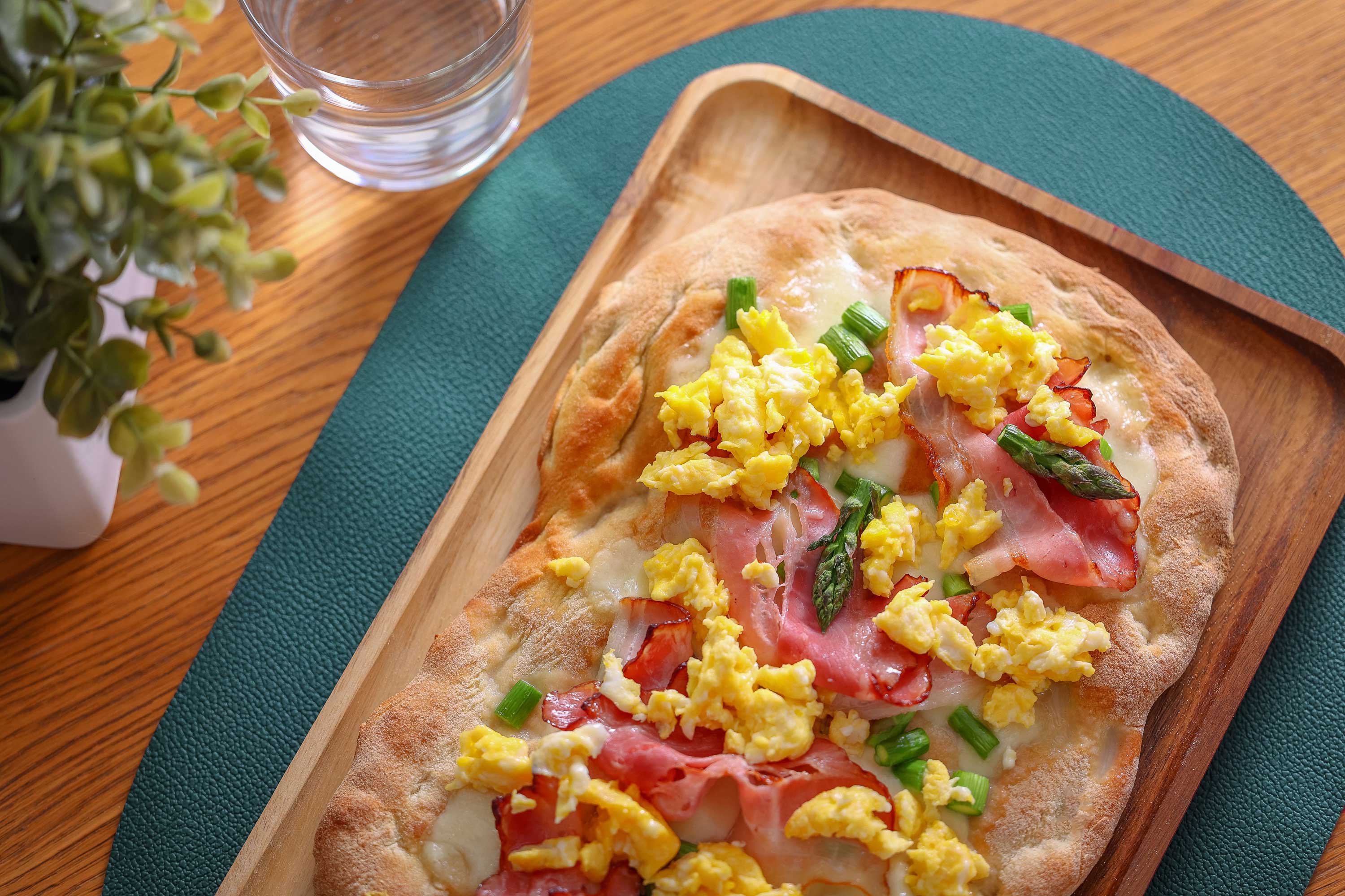 Focaccia uova asparagi speck  OVENOVA